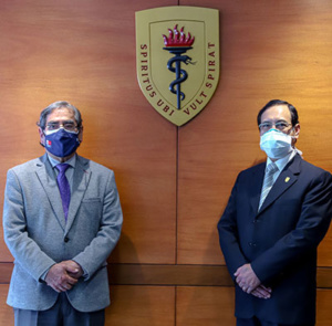 The President of UPCH, Dr. Enrique Castañeda Saldaña and the Peruvian Minister of Health, Dr. Oscar Ugarte Ubillúz