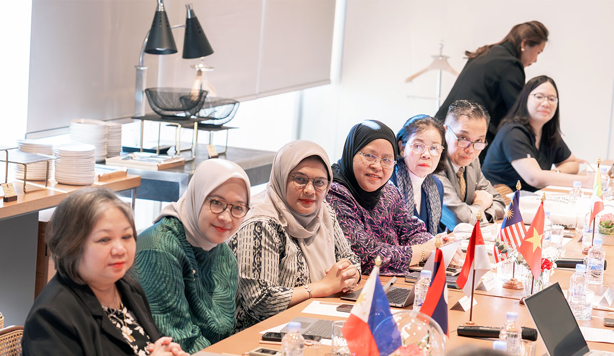 The meeting was co-organized with the National Institute of Dental and Craniofacial Research (NIDCR) and the Fogarty International Center (FIC) of the U.S. National Institutes of Health (NIH).